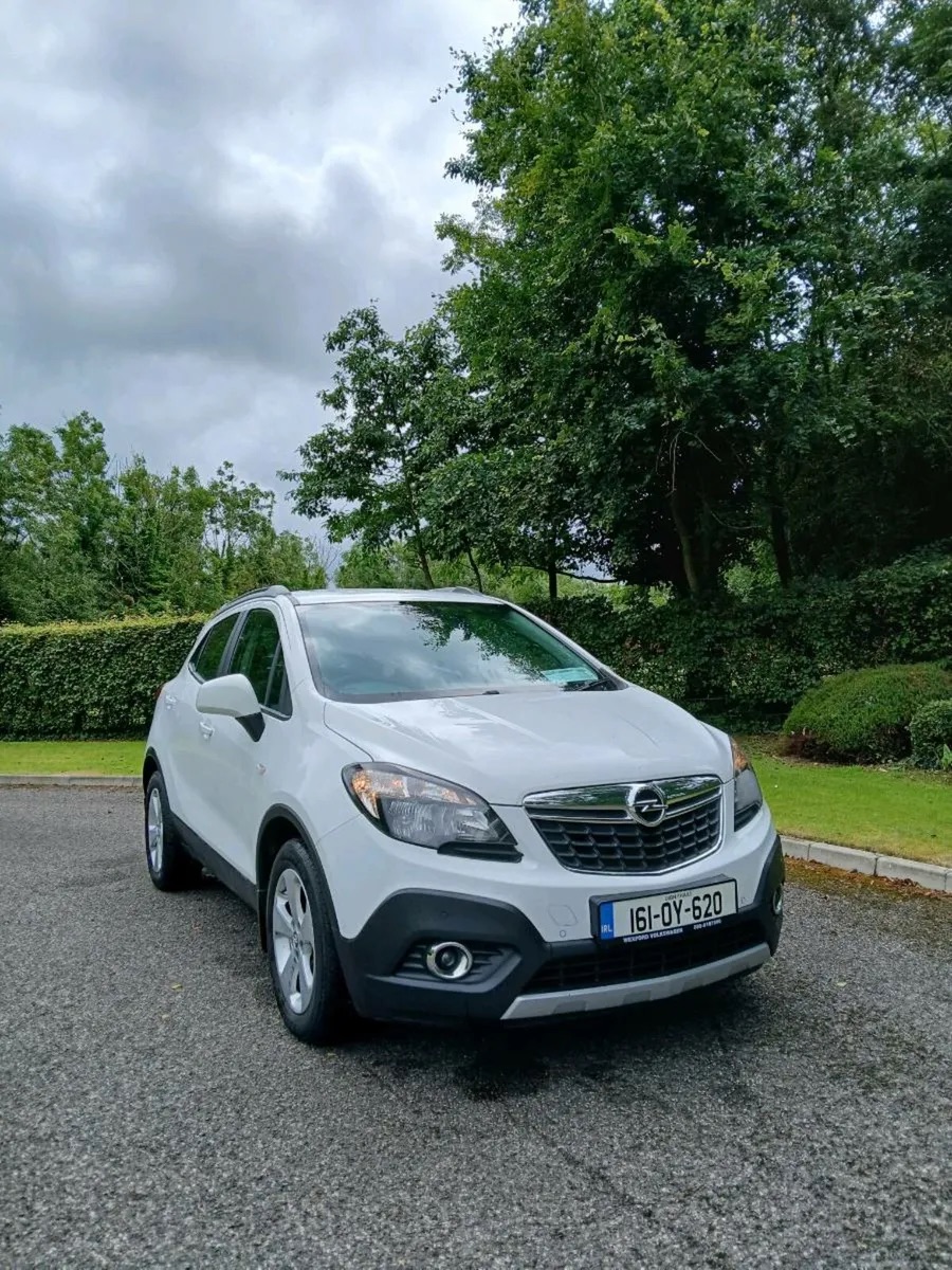 Car image 2