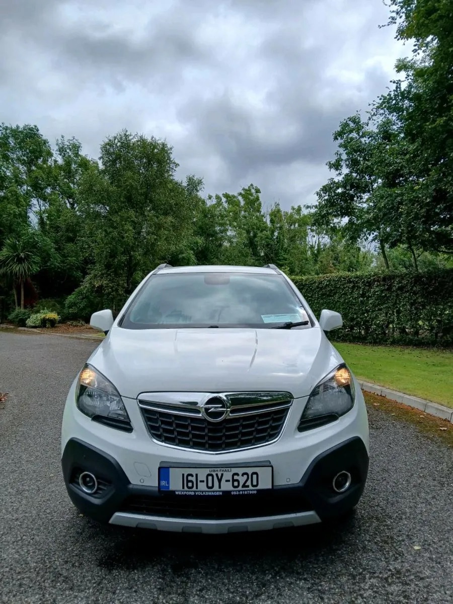 Car image 3
